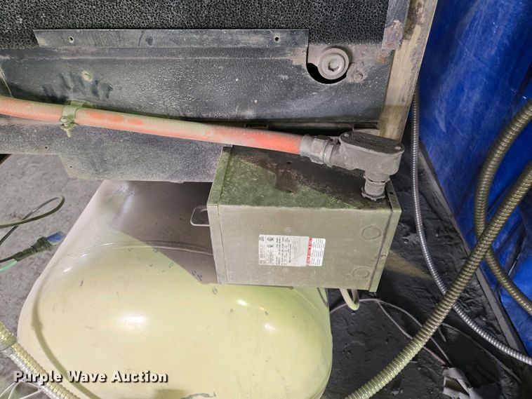 image for item EM7066 Ingersoll Rand  SSR UP6-25-150 air compressor