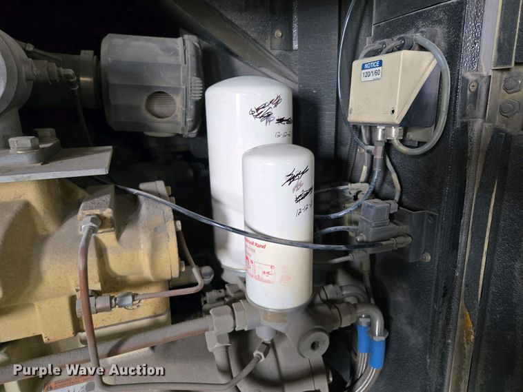 image for item EM7066 Ingersoll Rand  SSR UP6-25-150 air compressor