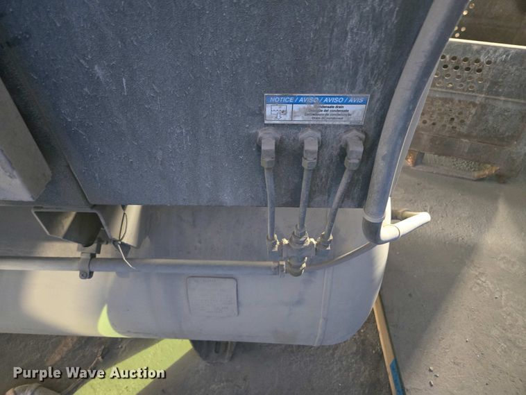 image for item EM7066 Ingersoll Rand  SSR UP6-25-150 air compressor