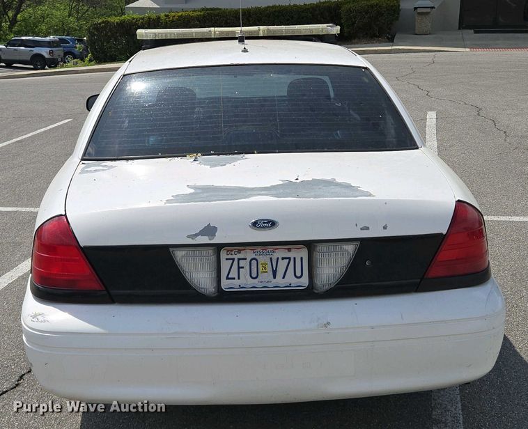 image for item EM7067 2008 Ford Crown Victoria Police Interceptor 