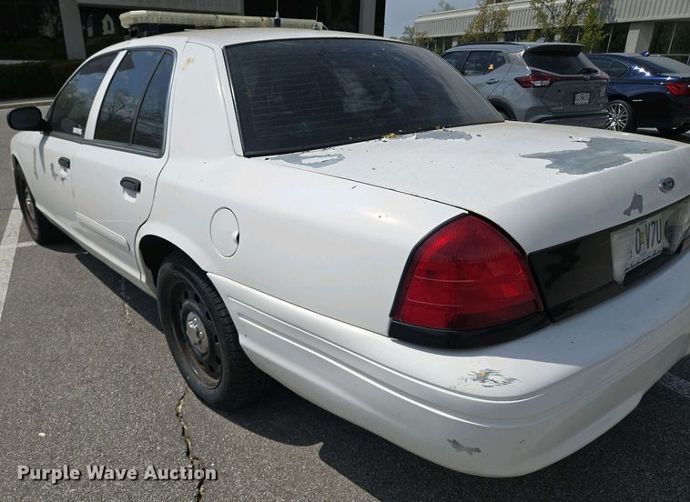 image for item EM7067 2008 Ford Crown Victoria Police Interceptor 