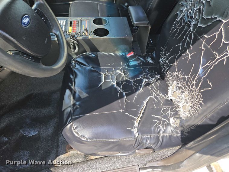 image for item EM7067 2008 Ford Crown Victoria Police Interceptor 