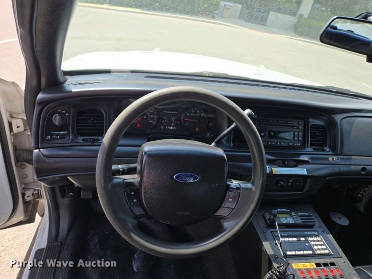 image for item EM7067 2008 Ford Crown Victoria Police Interceptor 