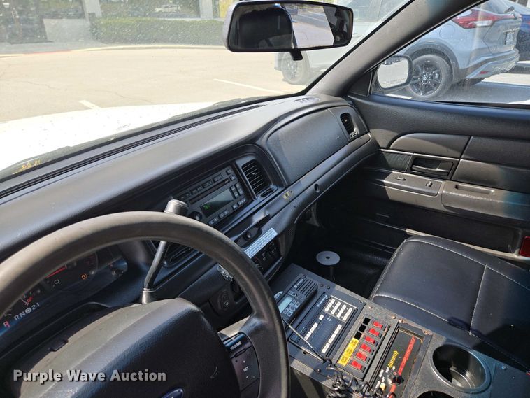 image for item EM7067 2008 Ford Crown Victoria Police Interceptor 