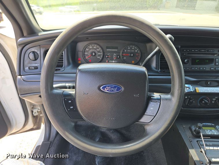 image for item EM7067 2008 Ford Crown Victoria Police Interceptor 