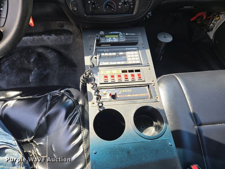 image for item EM7067 2008 Ford Crown Victoria Police Interceptor 