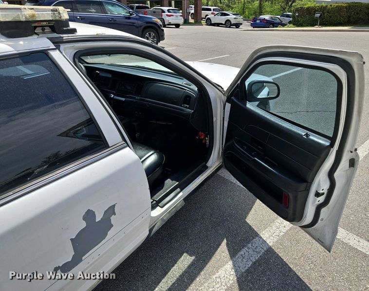 image for item EM7067 2008 Ford Crown Victoria Police Interceptor 