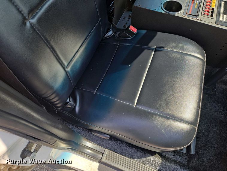 image for item EM7067 2008 Ford Crown Victoria Police Interceptor 