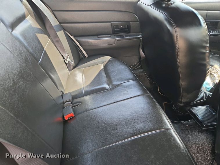 image for item EM7067 2008 Ford Crown Victoria Police Interceptor 