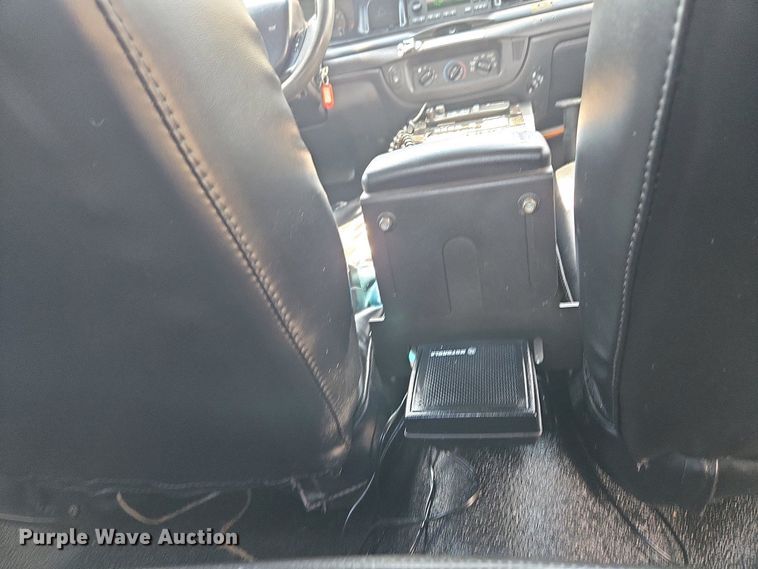 image for item EM7067 2008 Ford Crown Victoria Police Interceptor 