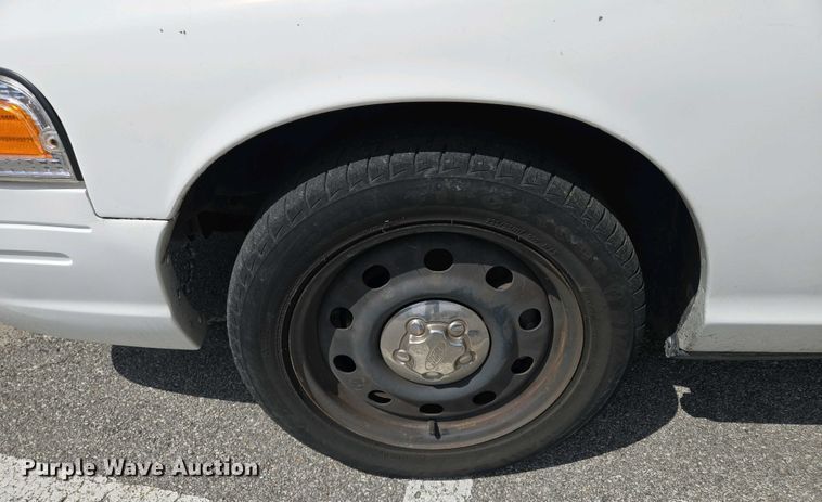 image for item EM7067 2008 Ford Crown Victoria Police Interceptor 