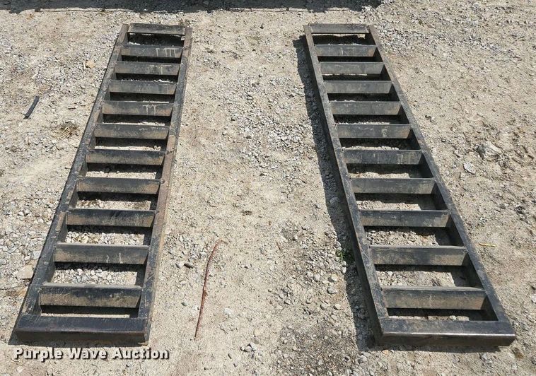 image for item EM7069 2019 Load Trail  dump trailer