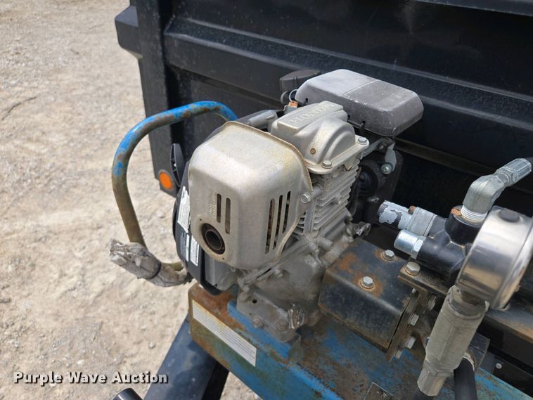 image for item EM7069 2019 Load Trail  dump trailer