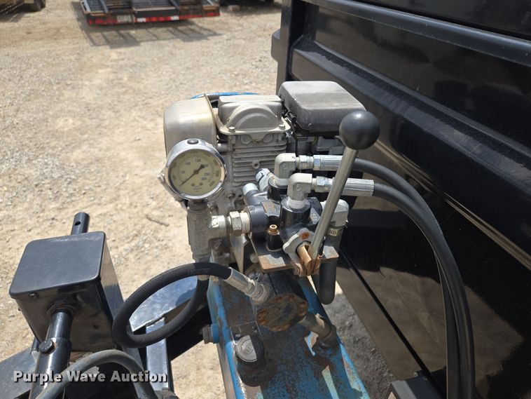 image for item EM7069 2019 Load Trail  dump trailer