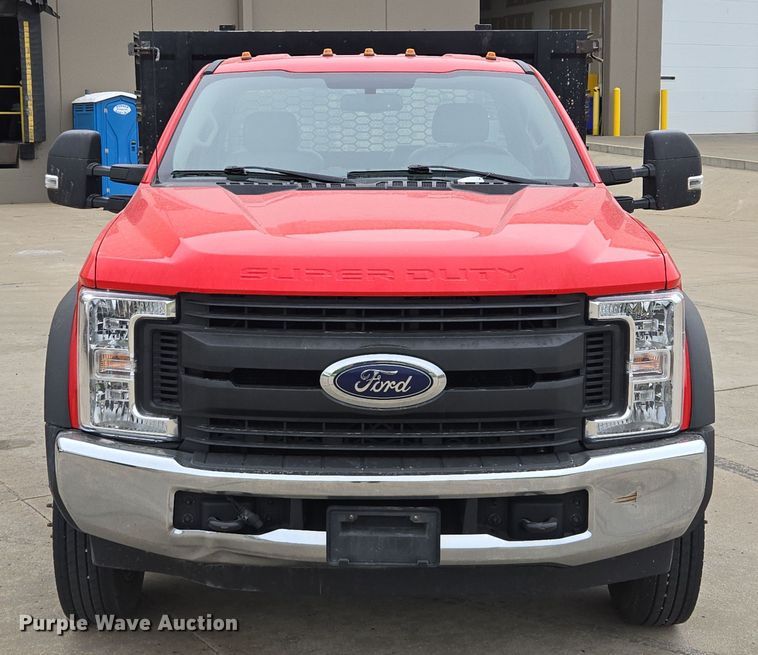 image for item EM7086 2019 Ford  F550 Super Duty XL flatbed truck
