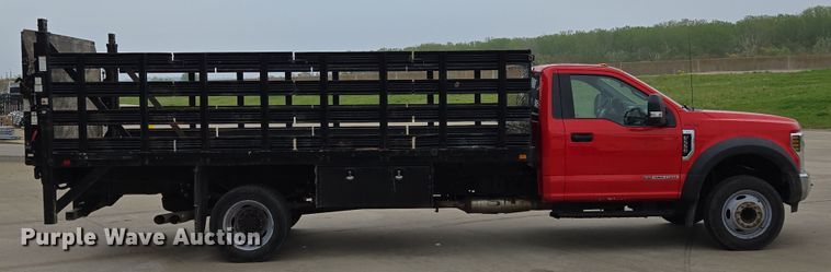image for item EM7086 2019 Ford  F550 Super Duty XL flatbed truck