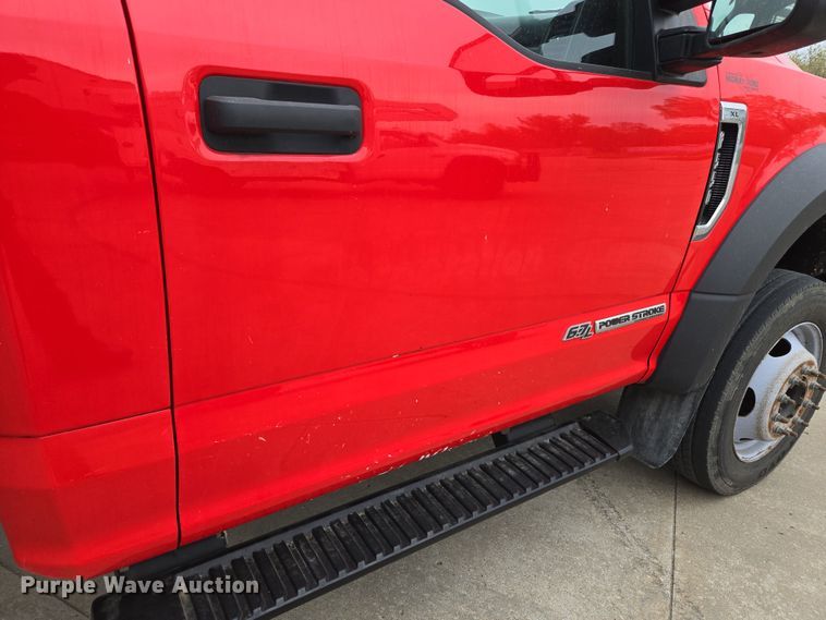 image for item EM7086 2019 Ford  F550 Super Duty XL flatbed truck