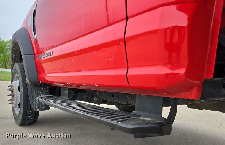 image for item EM7086 2019 Ford  F550 Super Duty XL flatbed truck