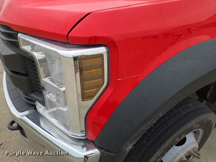 image for item EM7086 2019 Ford  F550 Super Duty XL flatbed truck