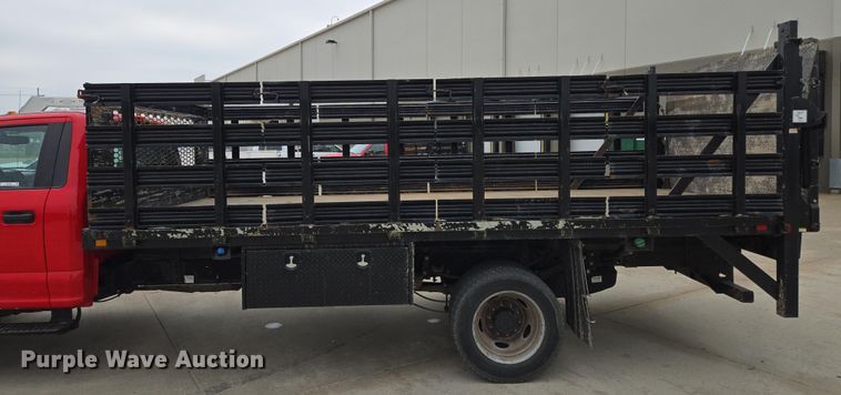image for item EM7086 2019 Ford  F550 Super Duty XL flatbed truck