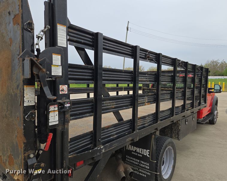 image for item EM7086 2019 Ford  F550 Super Duty XL flatbed truck