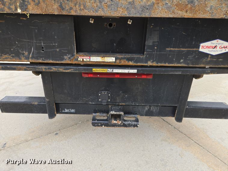 image for item EM7086 2019 Ford  F550 Super Duty XL flatbed truck