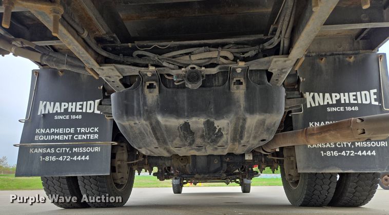 image for item EM7086 2019 Ford  F550 Super Duty XL flatbed truck