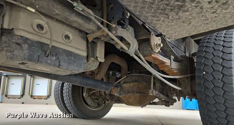 image for item EM7086 2019 Ford  F550 Super Duty XL flatbed truck