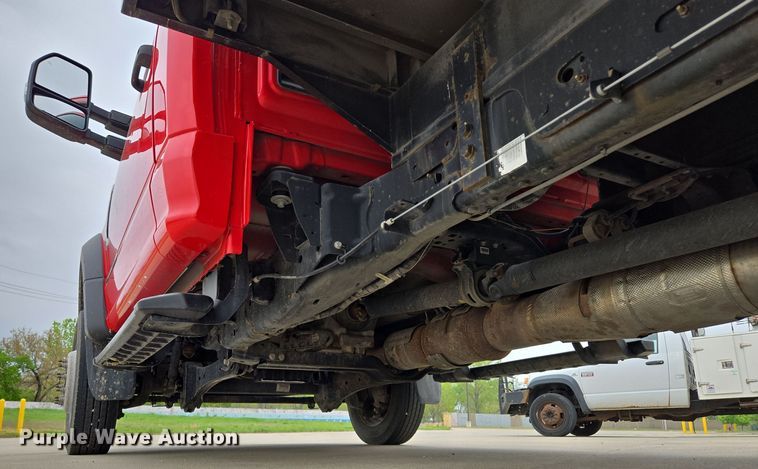 image for item EM7086 2019 Ford  F550 Super Duty XL flatbed truck