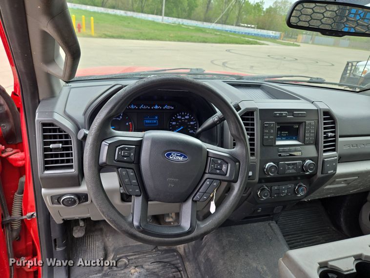 image for item EM7086 2019 Ford  F550 Super Duty XL flatbed truck