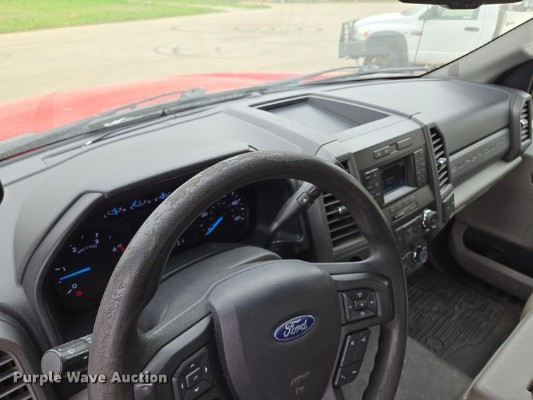 image for item EM7086 2019 Ford  F550 Super Duty XL flatbed truck