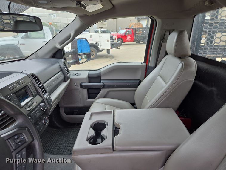 image for item EM7086 2019 Ford  F550 Super Duty XL flatbed truck