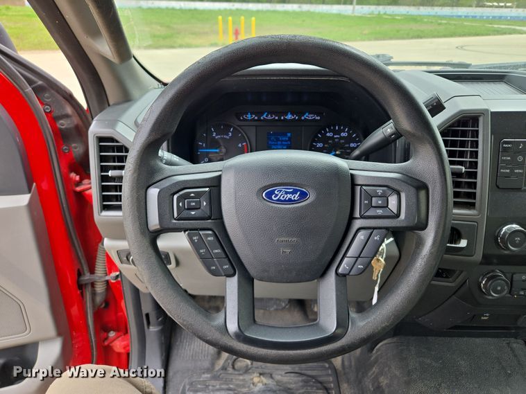 image for item EM7086 2019 Ford  F550 Super Duty XL flatbed truck