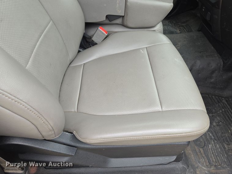 image for item EM7086 2019 Ford  F550 Super Duty XL flatbed truck