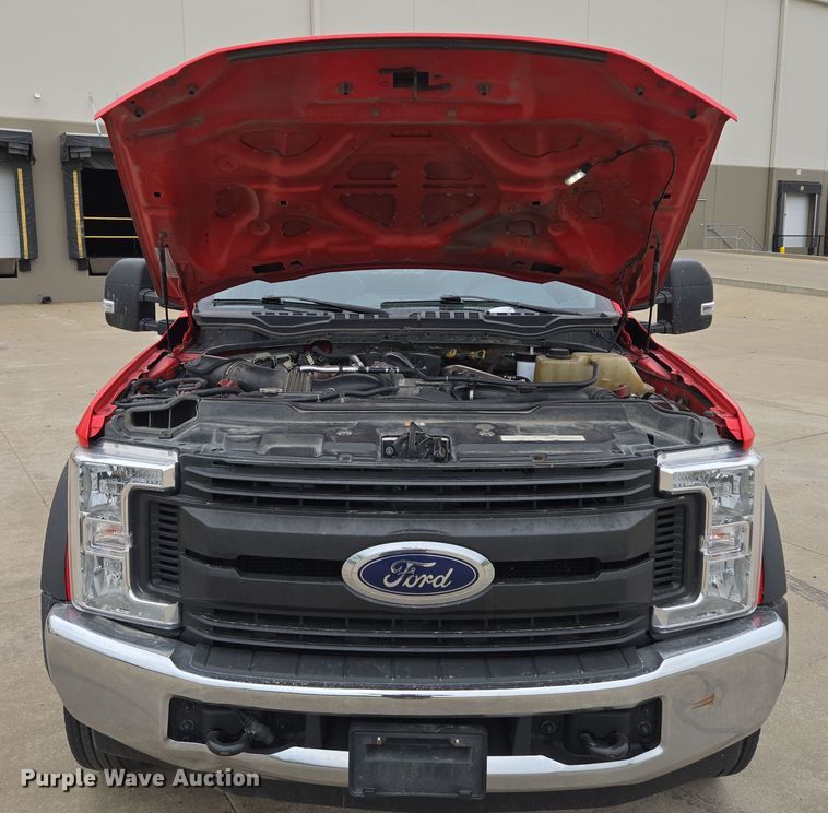 image for item EM7086 2019 Ford  F550 Super Duty XL flatbed truck