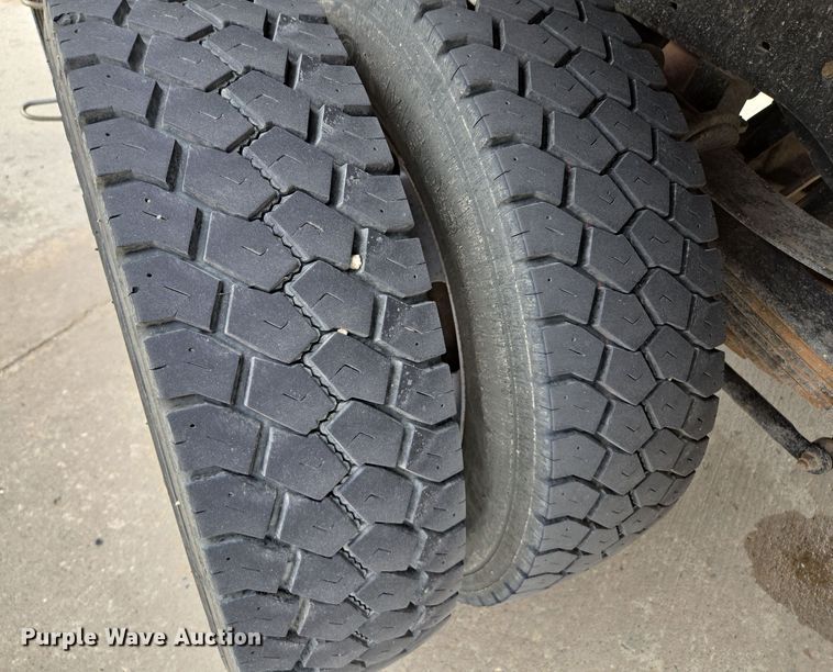 image for item EM7086 2019 Ford  F550 Super Duty XL flatbed truck