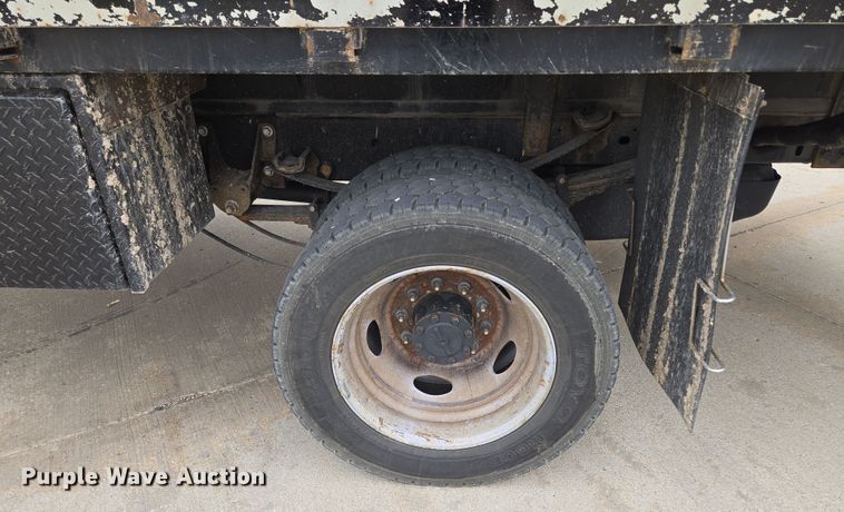 image for item EM7086 2019 Ford  F550 Super Duty XL flatbed truck