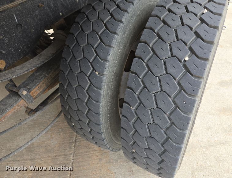 image for item EM7086 2019 Ford  F550 Super Duty XL flatbed truck