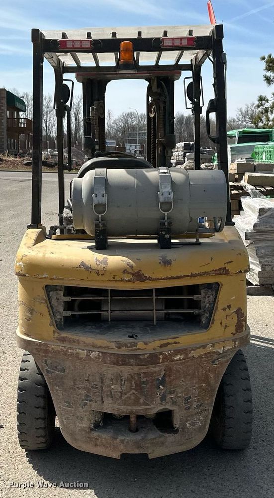 image for item EN3024 Caterpillar GP25N forklift