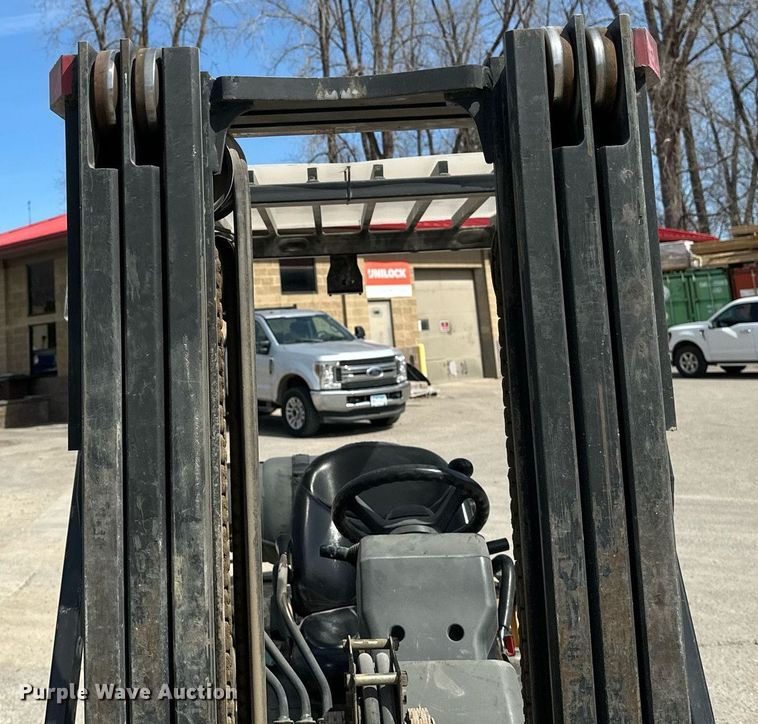 image for item EN3024 Caterpillar GP25N forklift