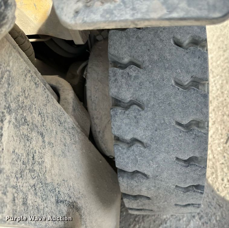 image for item EN3024 Caterpillar GP25N forklift