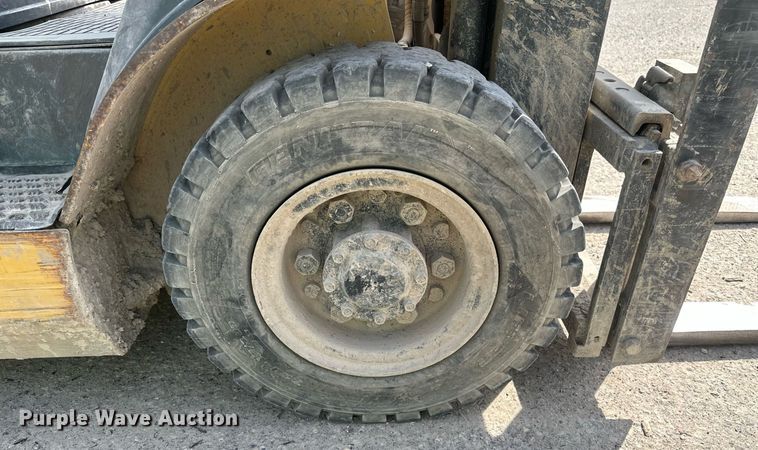 image for item EN3024 Caterpillar GP25N forklift