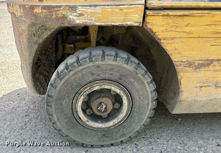image for item EN3024 Caterpillar GP25N forklift