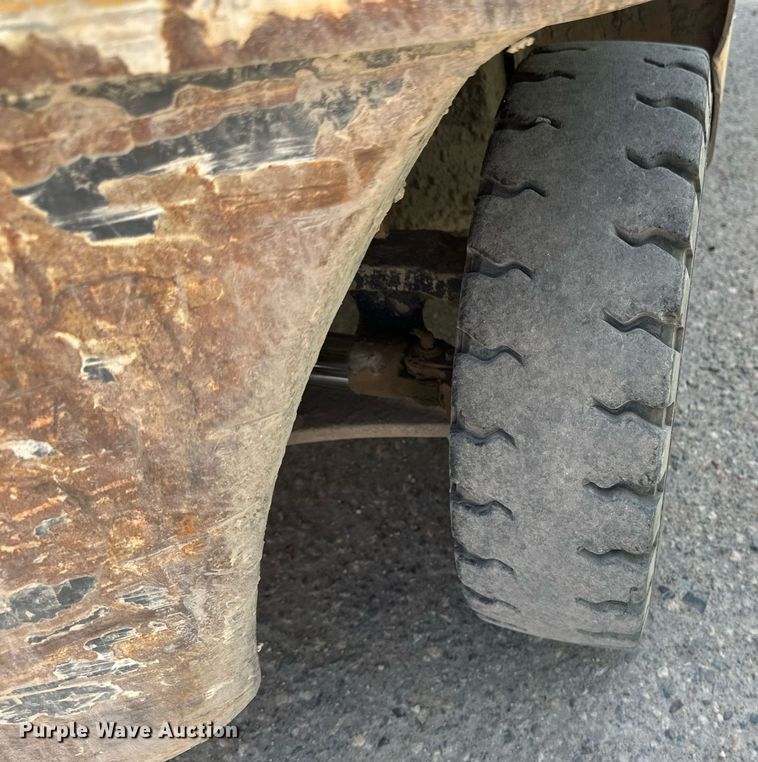 image for item EN3024 Caterpillar GP25N forklift