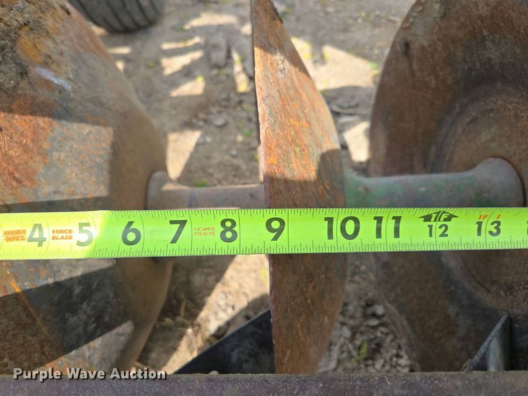 image for item EN3582 John Deere tandem disk