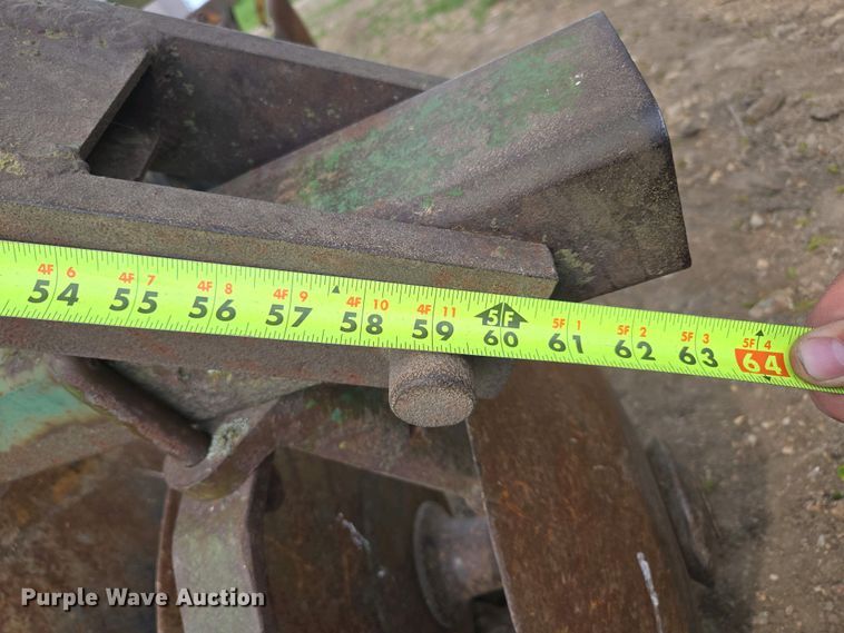 image for item EN3582 John Deere tandem disk