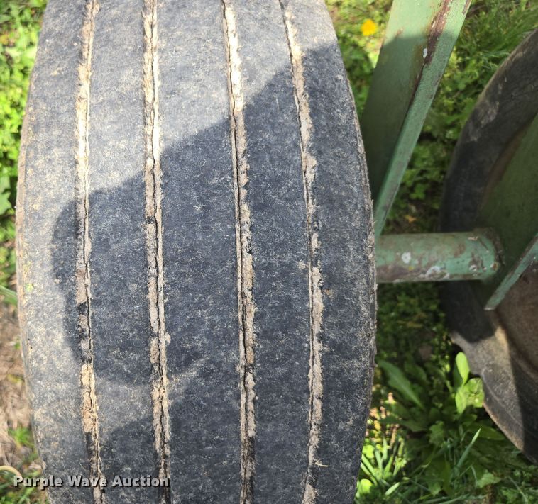 image for item EN3582 John Deere tandem disk