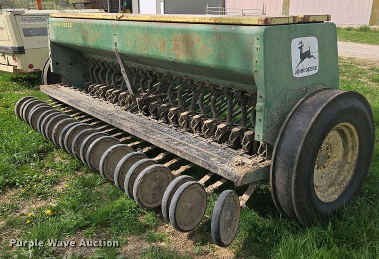 image for item EN3583 John Deere 8300217D grain drill