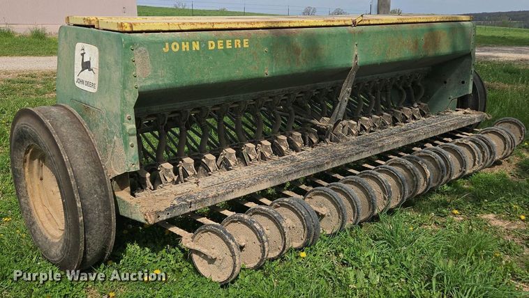 image for item EN3583 John Deere 8300217D grain drill