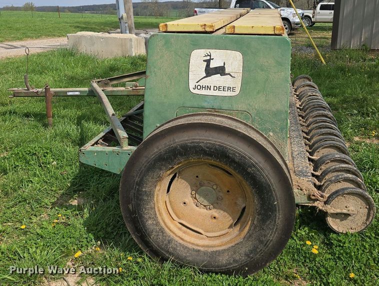 image for item EN3583 John Deere 8300217D grain drill